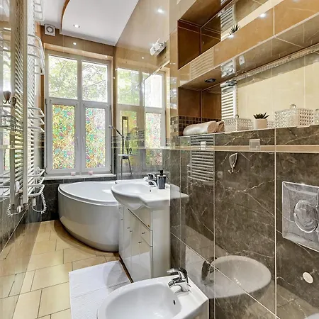 Апартаменти Dom Artysty